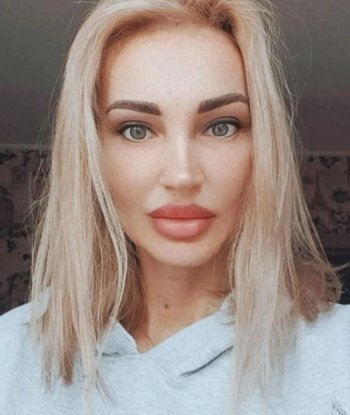 Василиса, 32 года, 2 размер груди